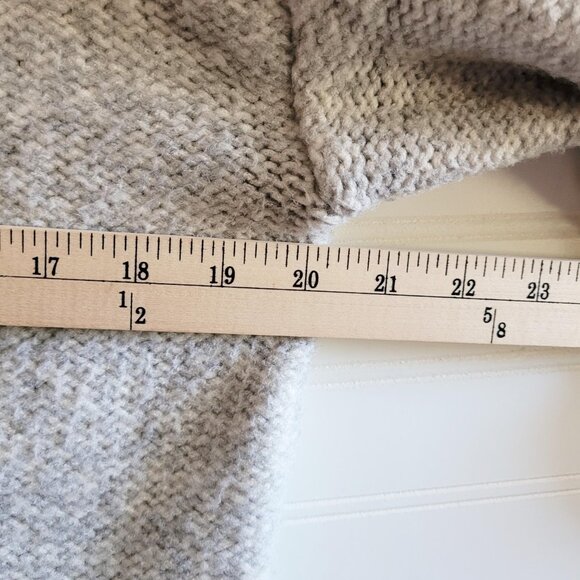 Michael Kors Sweater Medium Grey Cream Chunky Fisherman Knit Cable Turtleneck - Picture 6 of 10